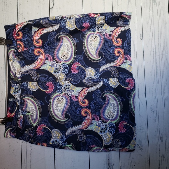 Croft & Barrow Classic fit skort - Picture 1 of 9